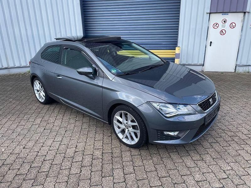 Grau Gebraucht 2015 Seat Leon SC FR Kleinwagen | 10.900 € (Fairer Preis) - Bild 1/4