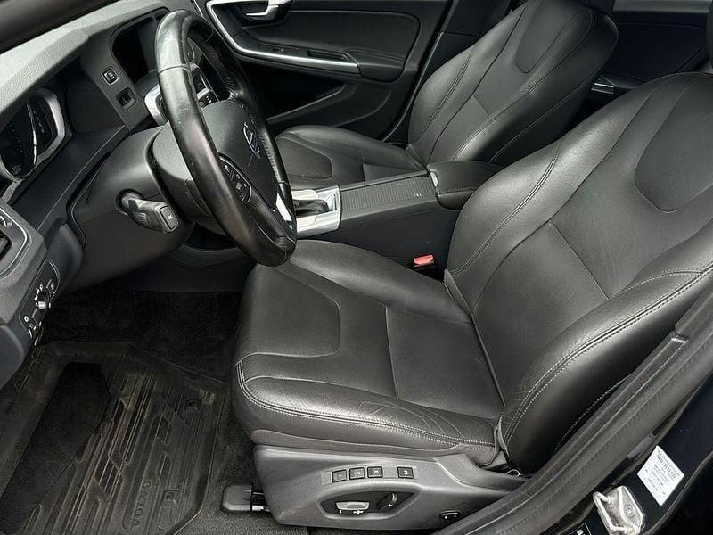 Gebraucht Volvo V60 Summum 190 PS (139 kW) 2018 Grau Kombi