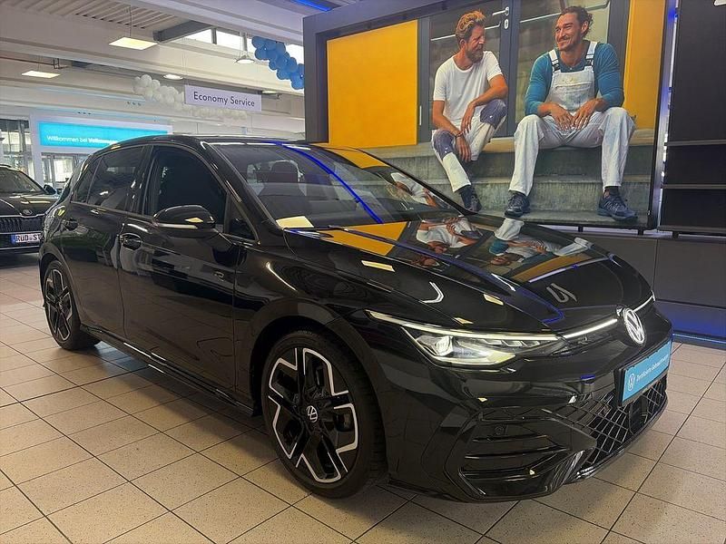 Gebraucht VW Golf VIII R 150 PS (110 kW) 2025 Grenadillschwarz metallic Limousine