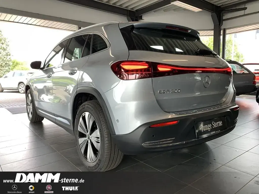 Gebraucht Mercedes EQA300 Progressive 167 kW (228 PS) 2025 Silber SUV