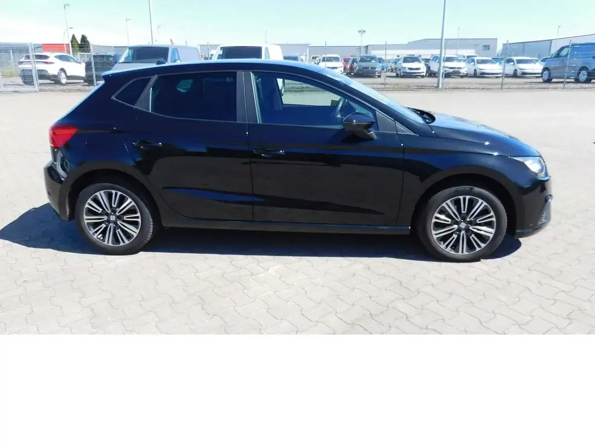 Gebraucht Seat Ibiza Style 116 PS (85 kW) 2024 Mitternachtsschwarz y9tschwarz Kleinwagen