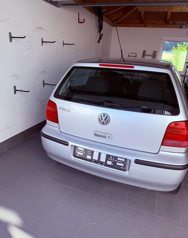 Silber Gebraucht 2000 VW Polo Kleinwagen | 500 € (Superpreis) - Bild 1/4