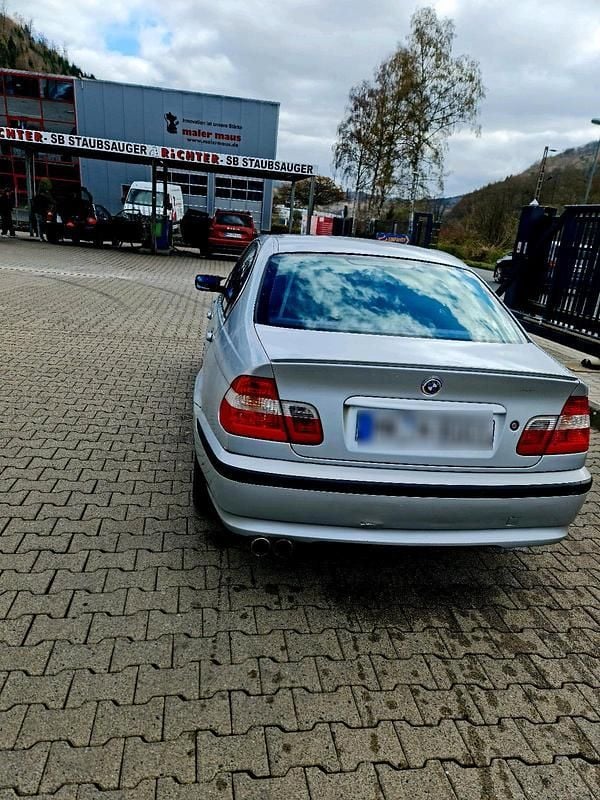 Gebraucht BMW 320 170 PS (125 kW) 2002 Silber Limousine