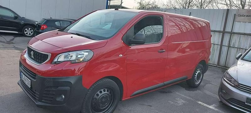 Gebraucht Peugeot Expert Premium 122 PS (89 kW) 2017 Rot ardent Van