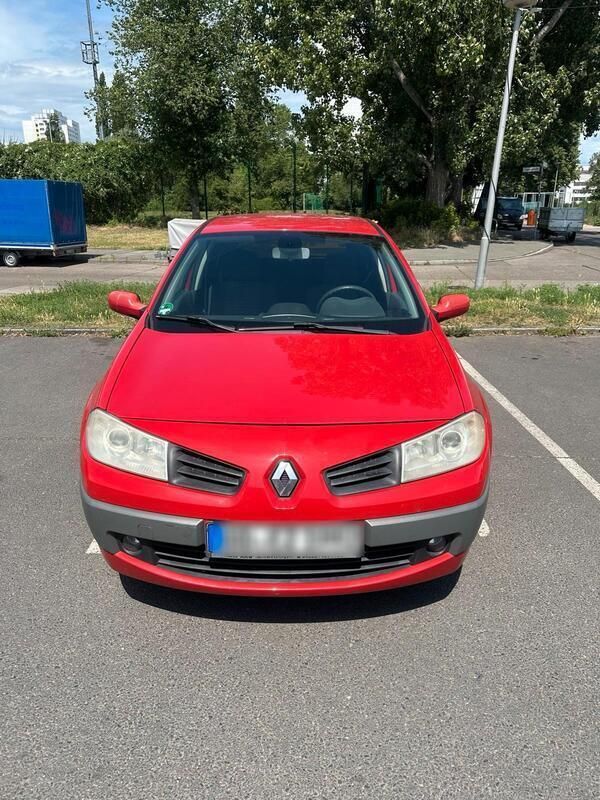 Rot Gebraucht 2008 Renault Mégane II Kleinwagen | 2.500 € (Fairer Preis) - Bild 1/4