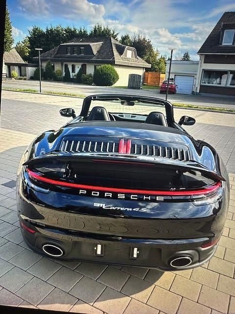 Schwarz Gebraucht 2019 Porsche 911 Carrera 4S Cabriolet Cabrio | 119.000 € - Bild 1/4