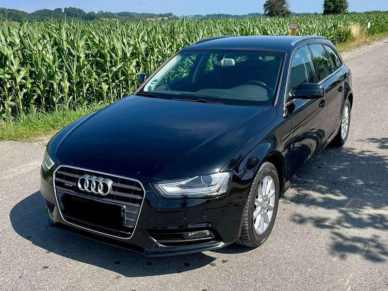 Schwarz Gebraucht 2014 Audi A4 Ambiente Kombi | 13.400 € (Fairer Preis) - Bild 1/4