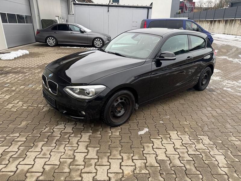 Schwarz Gebraucht 2012 BMW 114 Advantage Kleinwagen | 6.299 € (Etwas zu teuer) - Bild 1/4
