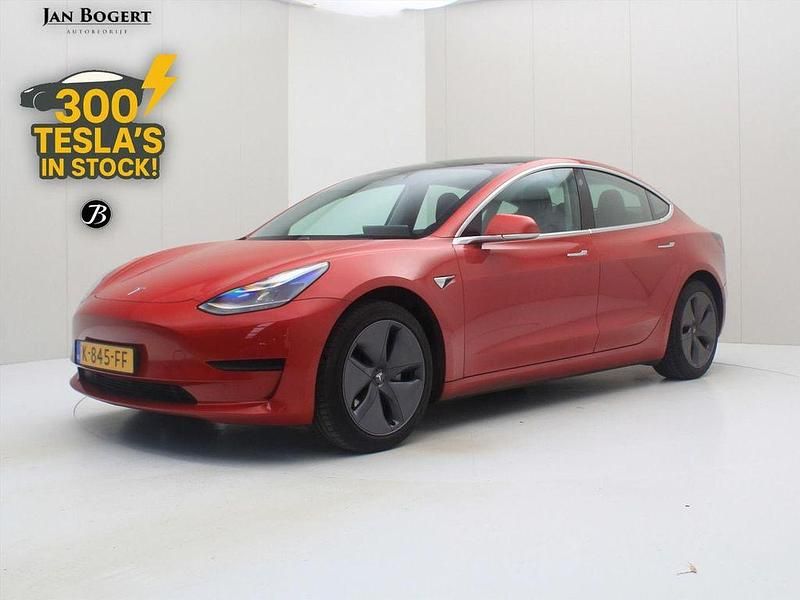 Gebraucht Tesla Model 3 Standard Range 225 kW (306 PS) 2020 Rot Limousine