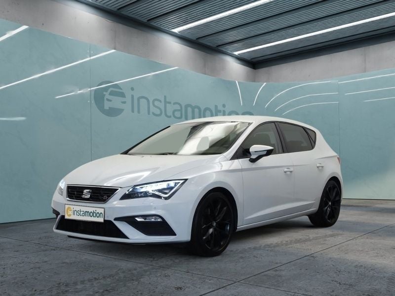 Weiß Gebraucht 2020 Seat Leon Beats Limousine | 18.900 € (Fairer Preis) - Bild 1/4