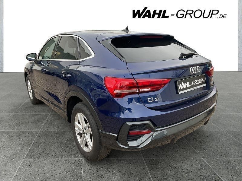 Gebraucht Audi Q3 Sportback Basis 150 PS (110 kW) 2024 Blau SUV