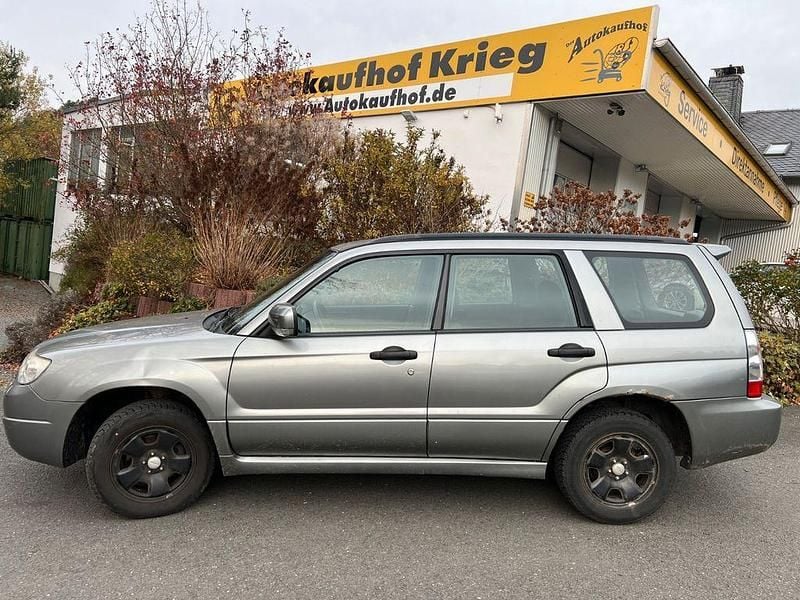 Grau Gebraucht 2007 Subaru Forester Active SUV | 1.600 € (Superpreis) - Bild 1/4