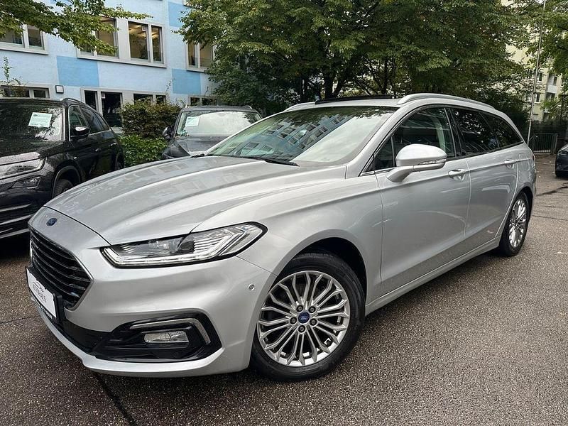 Silber Gebraucht 2020 Ford Mondeo Titanium Limousine | 17.900 € (Etwas zu teuer) - Bild 1/4