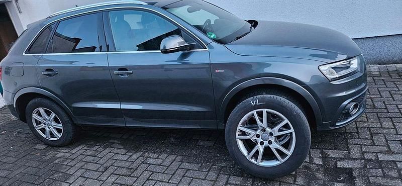 Gebraucht Audi Q3 S-Line 177 PS (130 kW) 2013 Grau SUV