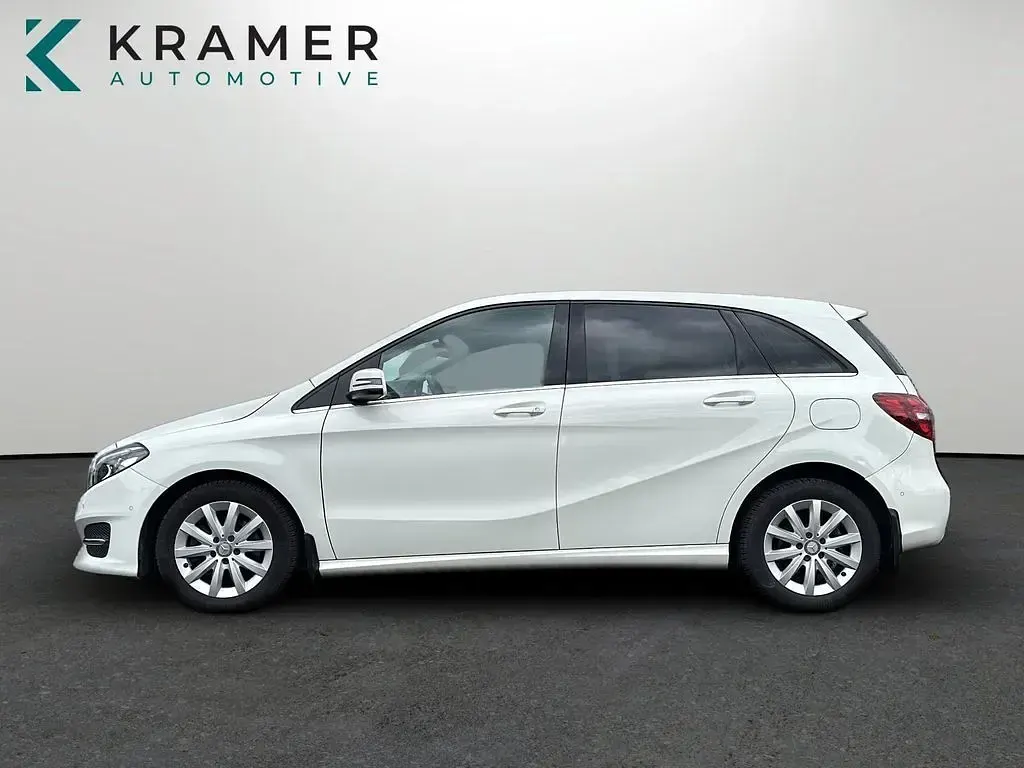 Gebraucht Mercedes B180 Style 122 PS (89 kW) 2016 Calcitweiss  unilack Van / Kleinbus