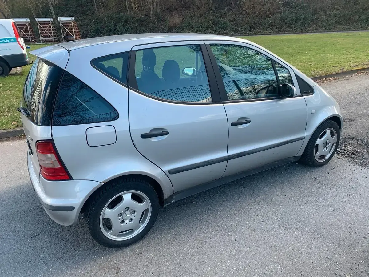 Gebraucht Mercedes A170 95 PS (69 kW) 2000 Silber Kleinwagen