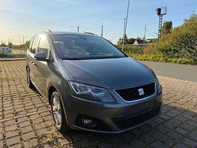 Grau Gebraucht 2013 Seat Alhambra Van / Kleinbus | 7.000 € (Superpreis) - Bild 1/4