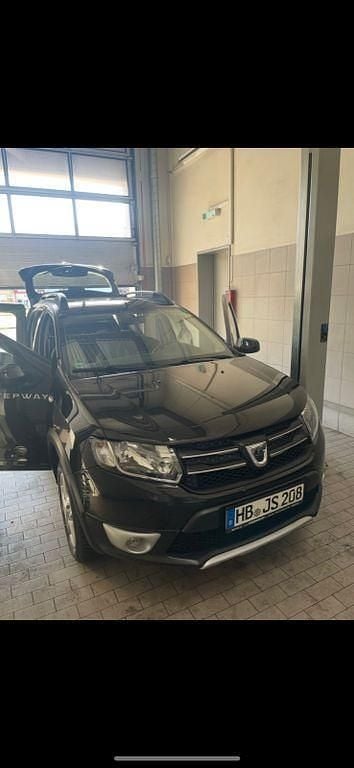 Schwarz Gebraucht 2015 Dacia Sandero Prestige Kleinwagen | 5.900 € (Guter Preis) - Bild 1/3