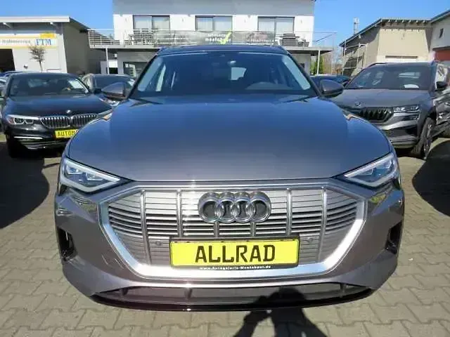 Gebraucht Audi e-tron Sport 300 kW (408 PS) 2020 Taifungrau metallic SUV