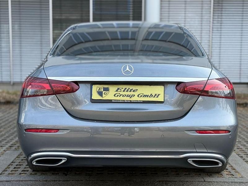 Gebraucht Mercedes E200 197 PS (144 kW) 2021 Selenitgrau Limousine