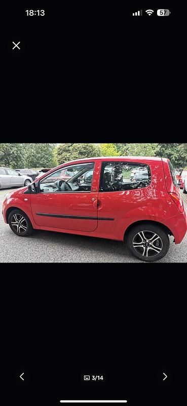 Second-hand Renault Twingo 59 CP (43 kW) 2010 Roșu Hatchback