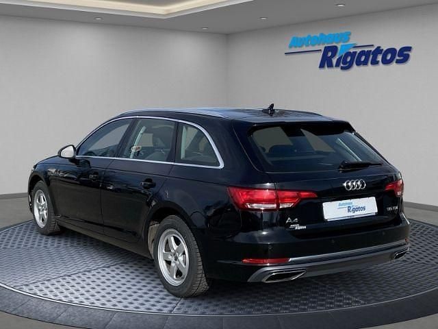 Gebraucht Audi A4 Sport 150 PS (110 kW) 2019 Mythosschwarz metallic Kombi
