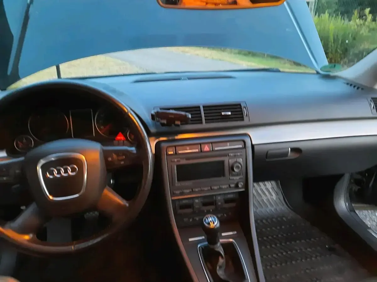 Gebraucht Audi A4 140 PS (102 kW) 2007 Schwarz Limousine