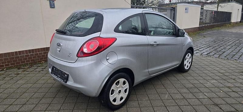 Gebraucht Ford Ka Trend 69 PS (50 kW) 2008 Silber Kleinwagen