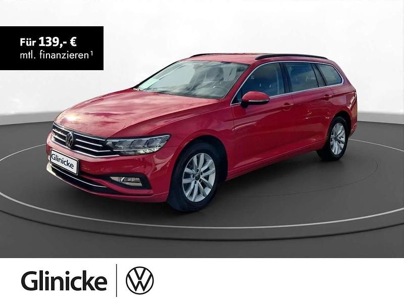 Gebraucht VW Passat 122 PS (89 kW) 2023 Rot Kombi