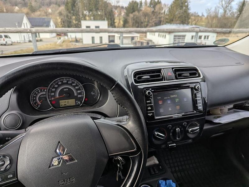 Gebraucht Mitsubishi Space Star Edition+ 80 PS (58 kW) 2018 Weiß Kleinwagen