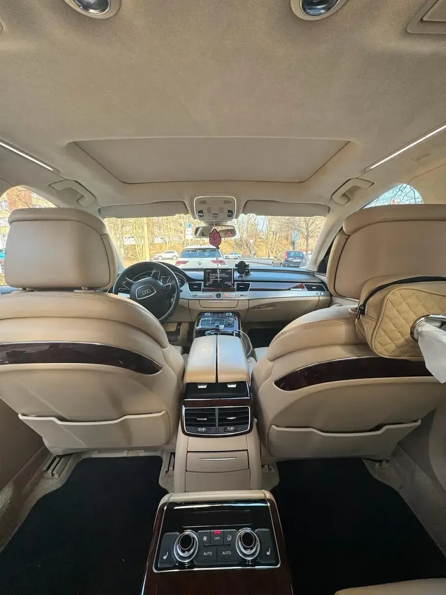 Gebraucht Audi A8L Comfort 300 PS (220 kW) 2012 Andere farben Limousine