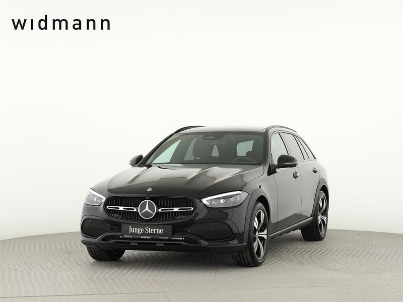 Metalliclack obsidianschwarz Gebraucht 2023 Mercedes C220 Night Kombi | 46.850 € (Teuer) - Bild 1/4