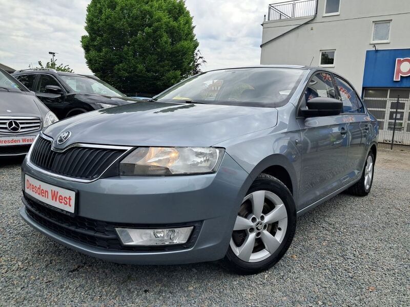 Grau Gebraucht 2013 Skoda Rapid Active Limousine | 5.499 € (Fairer Preis) - Bild 1/4