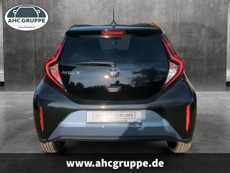 Neu Toyota Aygo X Comfort 72 PS (52 kW) 2025 Grau SUV