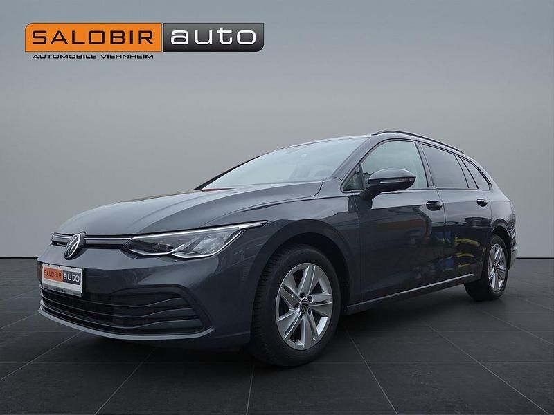 Grau Gebraucht 2021 VW Golf VIII Life Kombi | 15.490 € (Guter Preis) - Bild 1/4