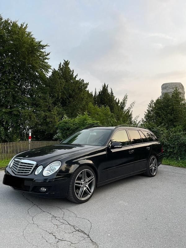 Schwarz Gebraucht 2006 Mercedes E280 Elegance Kombi | 2.200 € (Superpreis) - Bild 1/4