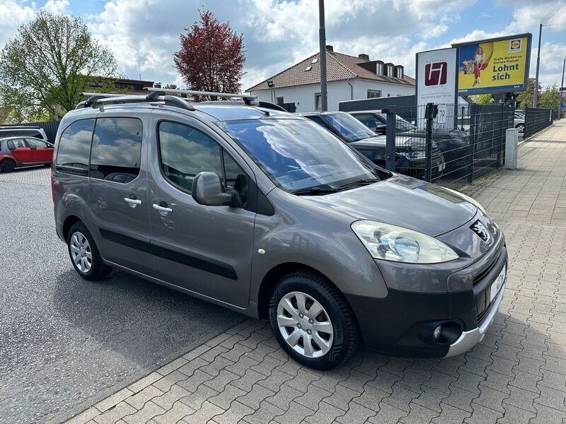 Gebraucht Peugeot Partner Tepee Tendance 109 PS (80 kW) 2009 Grau Van / Kleinbus