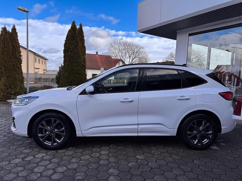 Gebraucht Ford Kuga ST-Line 120 PS (88 kW) 2024 Weiß SUV