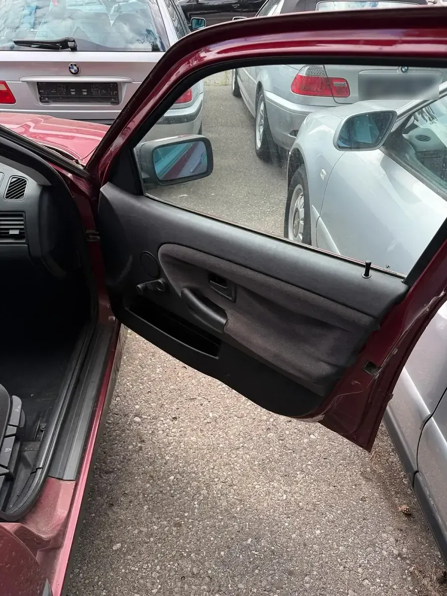 Gebraucht BMW 318 Compact 115 PS (84 kW) 1995 Rot Kleinwagen