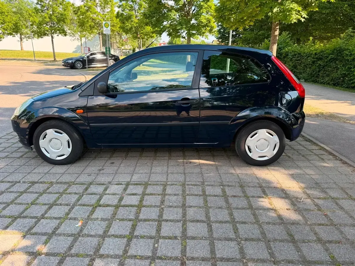 Gebraucht Ford Fiesta 60 PS (44 kW) 2005 Schwarz Kleinwagen