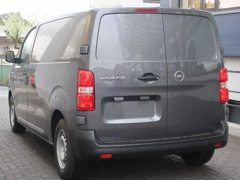 Gebraucht Opel Vivaro 120 PS (88 kW) 2024 Andere farbe Van / Kleinbus