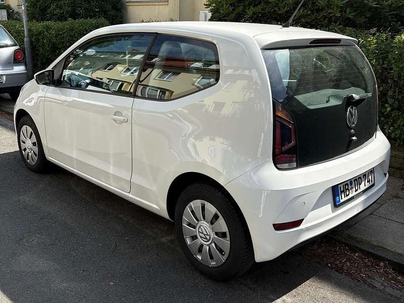 Weiß Gebraucht 2017 VW up! Move Kleinwagen | 6.100 € (Guter Preis) - Bild 1/4