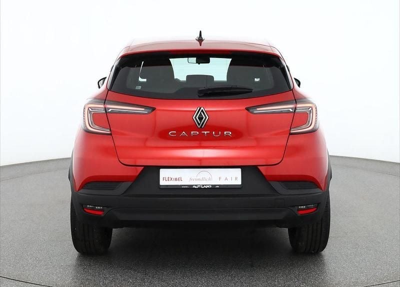 Second-hand Renault Captur Evolution 158 CP (116 kW) 2024 Roșu SUV