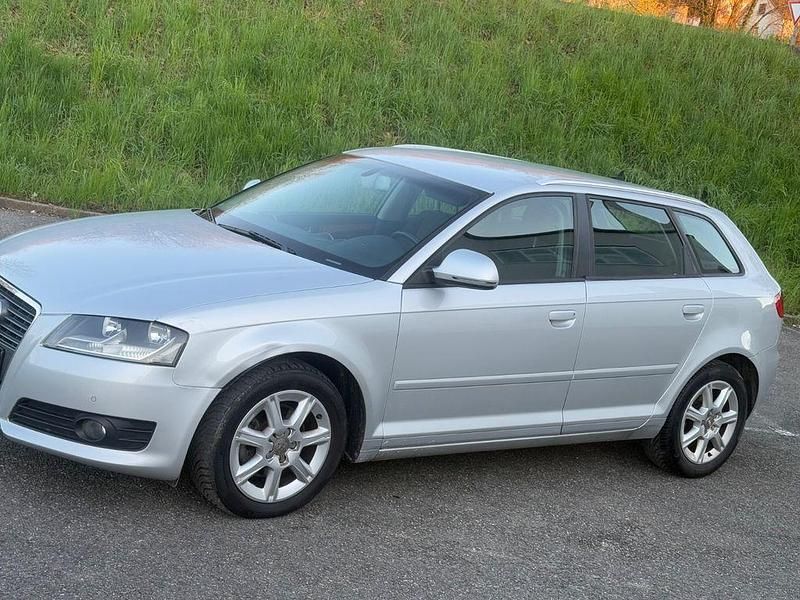 Gebraucht Audi A3 Ambition 160 PS (117 kW) 2010 Silber Kleinwagen
