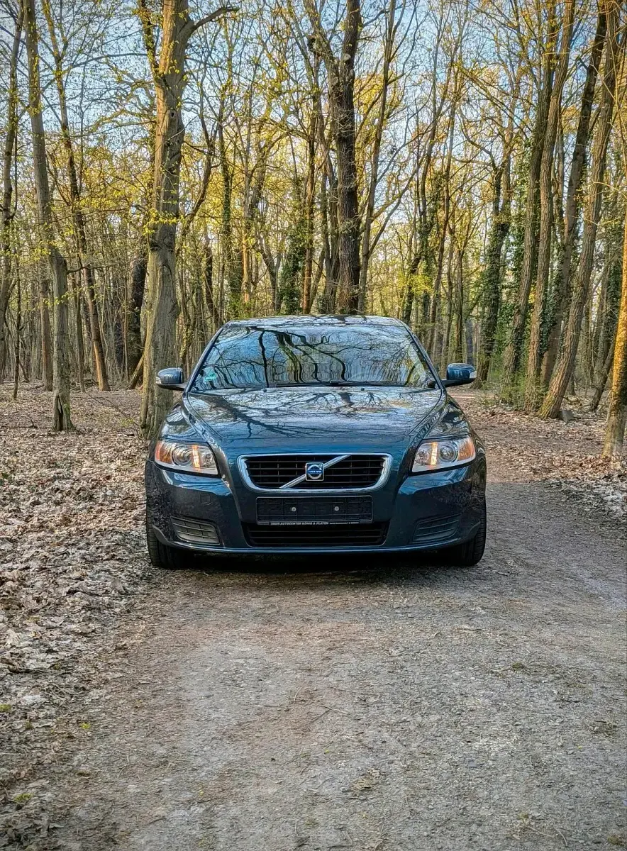 Gebraucht Volvo V50 125 PS (91 kW) 2009 Blau Kombi