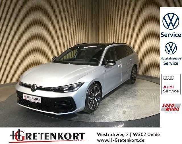 Gebraucht VW Passat R-line 193 PS (141 kW) 2025 Oyster silver grenadillschwarz Kombi
