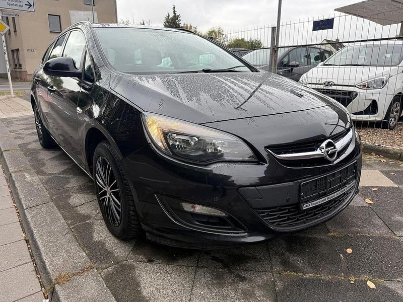 Schwarz Gebraucht 2016 Opel Astra Limousine | 5.750 € (Guter Preis) - Bild 1/4