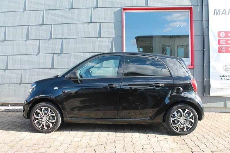 Gebraucht Smart ForFour Pure 71 PS (52 kW) 2017 Schwarz Kleinwagen