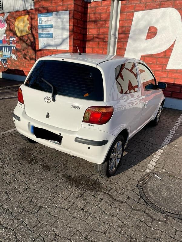 Gebraucht Toyota Aygo 65 PS (47 kW) 2005 Weiß Kleinwagen