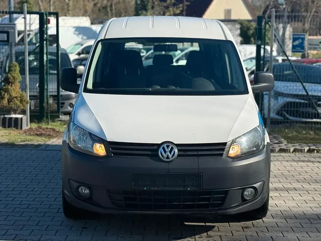 Second-hand VW Caddy 102 CP (75 kW) 2013 Alb Monovolum